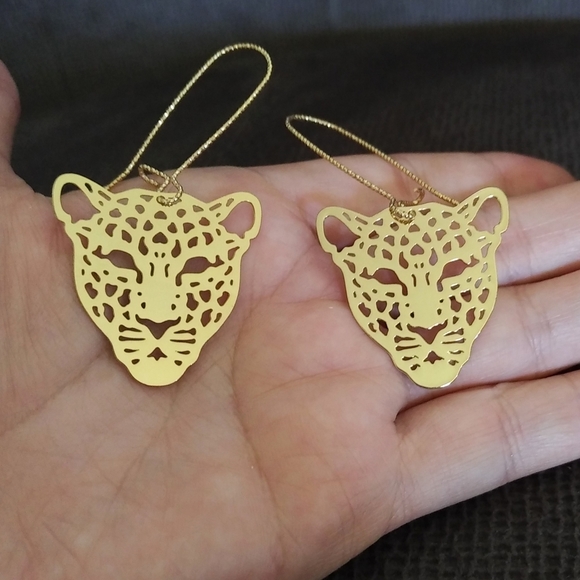 bella jack Laser Cut Leopard🐆 Head Earrings - Picture 11 of 13